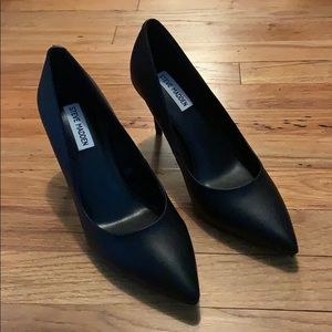 NWOT Steve Madden black heels